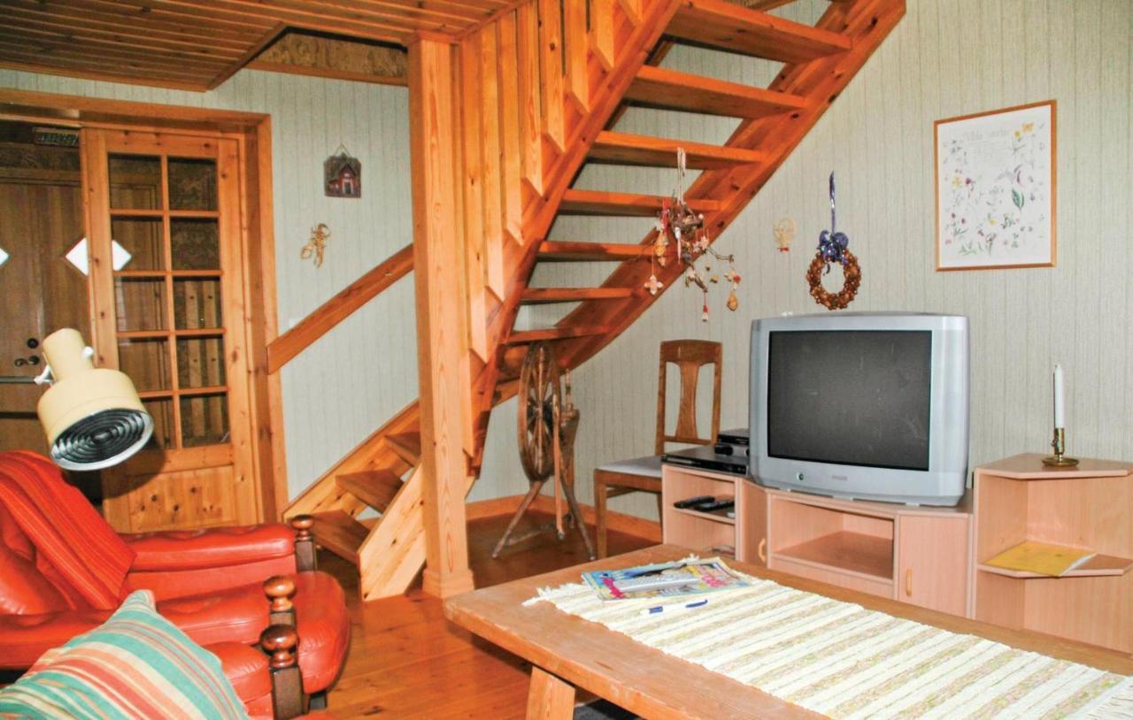 Cozy Home In Uddevalla With Wifi Haljebol Bagian luar foto