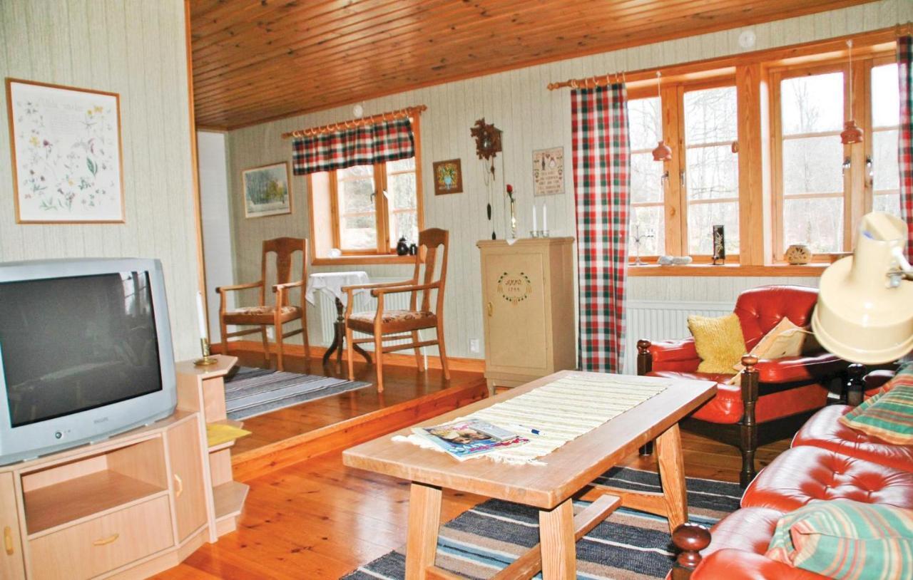 Cozy Home In Uddevalla With Wifi Haljebol Bagian luar foto